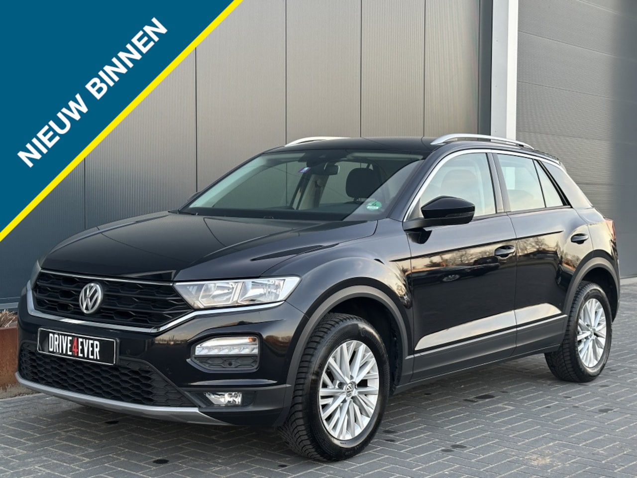 Volkswagen T-Roc - 1.5 TSI Style DSG 2020 NAVI PDC ELEK PAKKET SPORTVELGEN - AutoWereld.nl