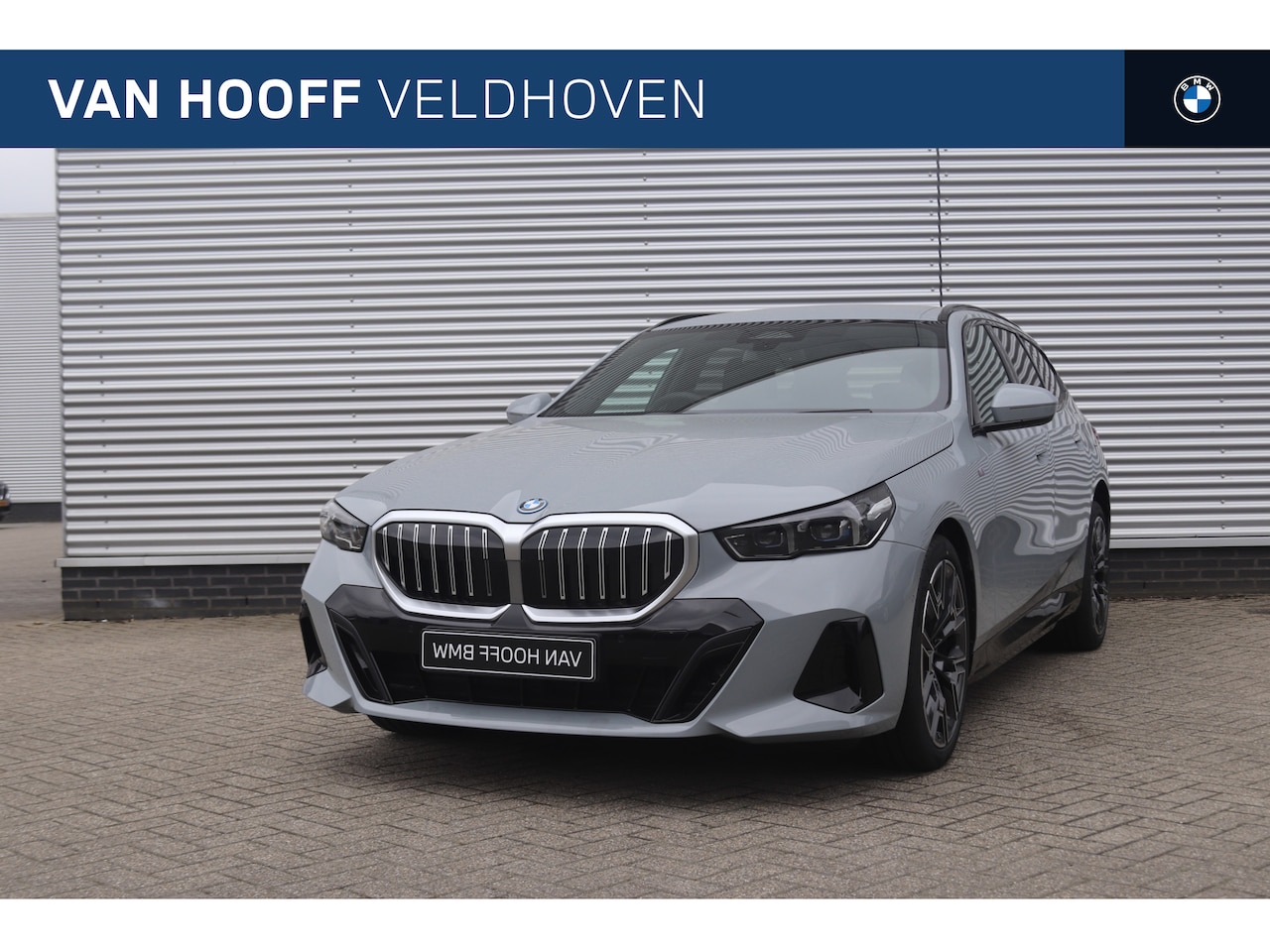 BMW 5-serie Touring - 530e M Sport Automaat / Trekhaak / Adaptieve LED / Comfort Access / Parking Assistant / St - AutoWereld.nl