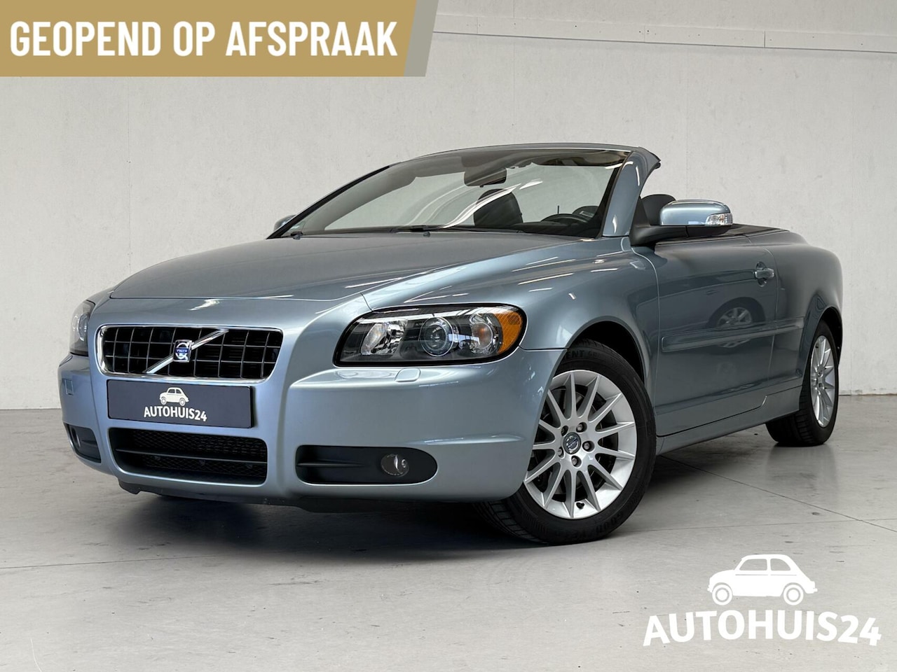 Volvo C70 Convertible - 2.4 Kinetic XENON TREKHAAK 2008 YOUNGTIMER - AutoWereld.nl