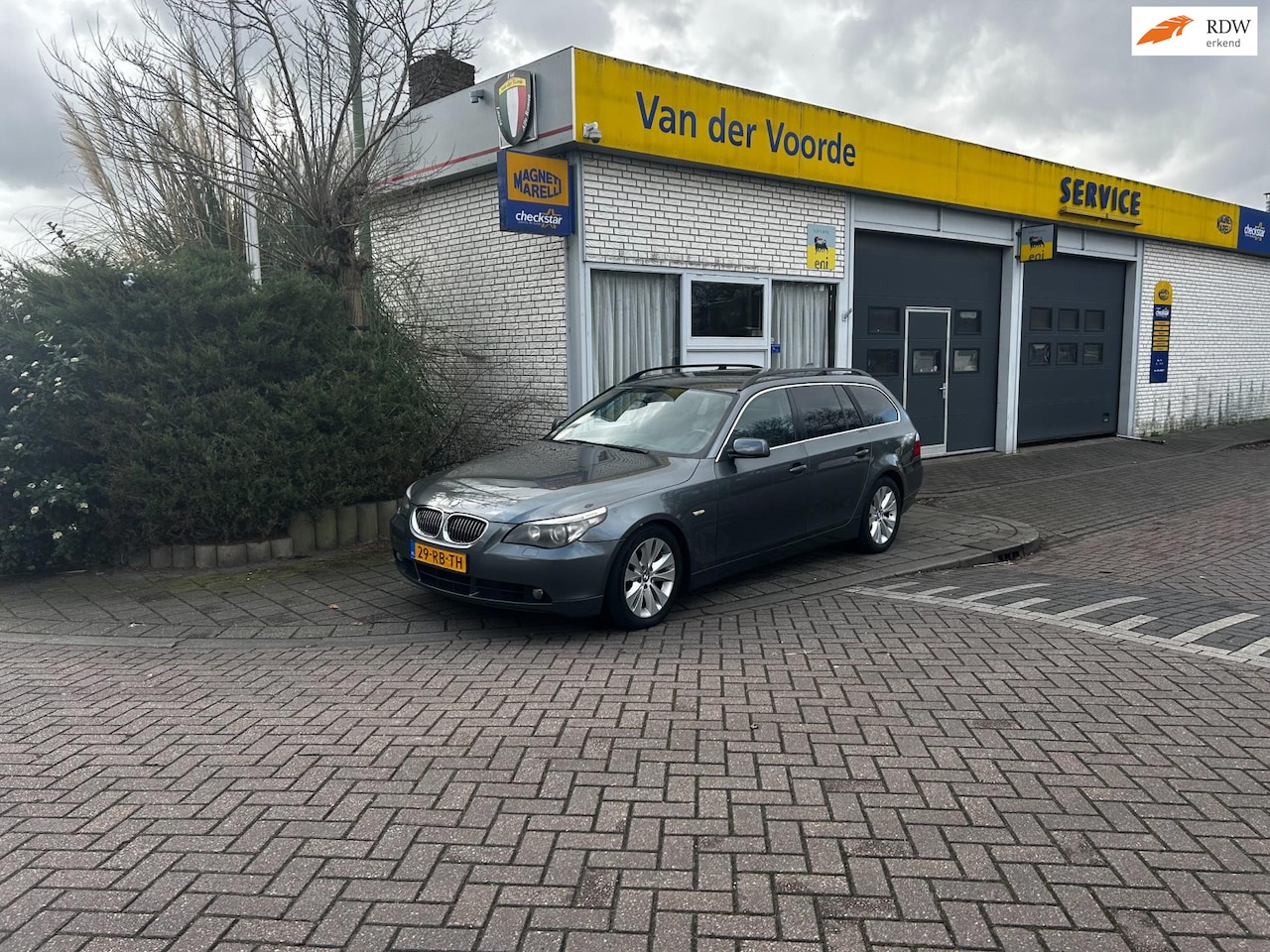 BMW 5-serie Touring - 525i High Executive 525i High Executive - AutoWereld.nl