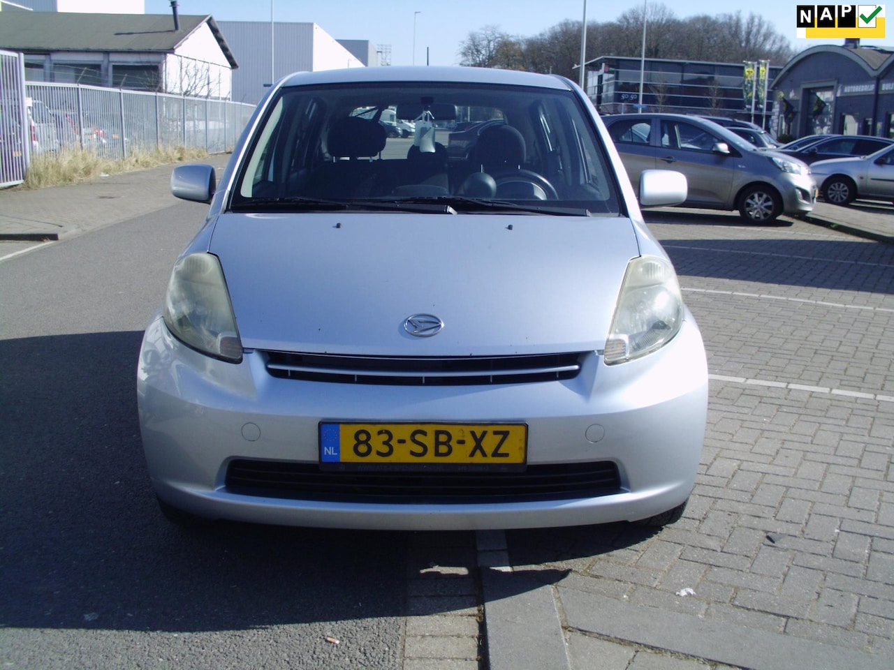 Daihatsu Sirion 2 - 1.3-16V Comfort 1.3-16V Comfort - AutoWereld.nl