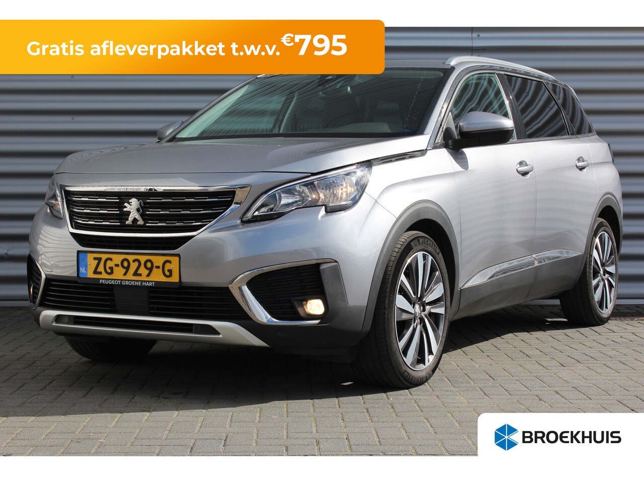 Peugeot 5008 - 1.2 PURETECH 130PK 7-ZITS ALLURE / NAVI / LEDER / CLIMA / PDC / 19" LMV / CAMERA / KEYLESS - AutoWereld.nl