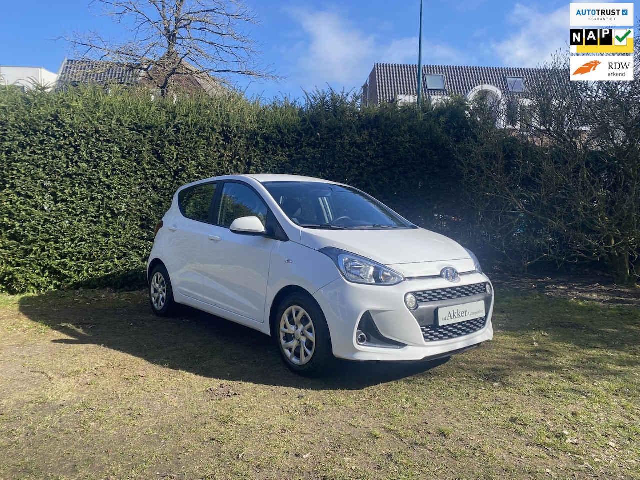 Hyundai i10 - 1.0i Comfort I NAVI I PDC I NL/BTW auto I Zeer netjes - AutoWereld.nl