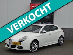 Alfa Romeo Giulietta - 1.4 T Distinctive 120PK airco LM 4-deurs