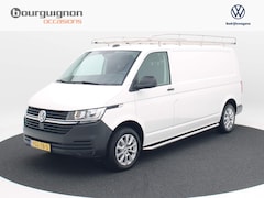 Volkswagen Transporter - 2.0 TDi L2H1 28 Business 3-Zits | Airco | Trekhaak | App Connect | 17 Inch | Parkeersensor