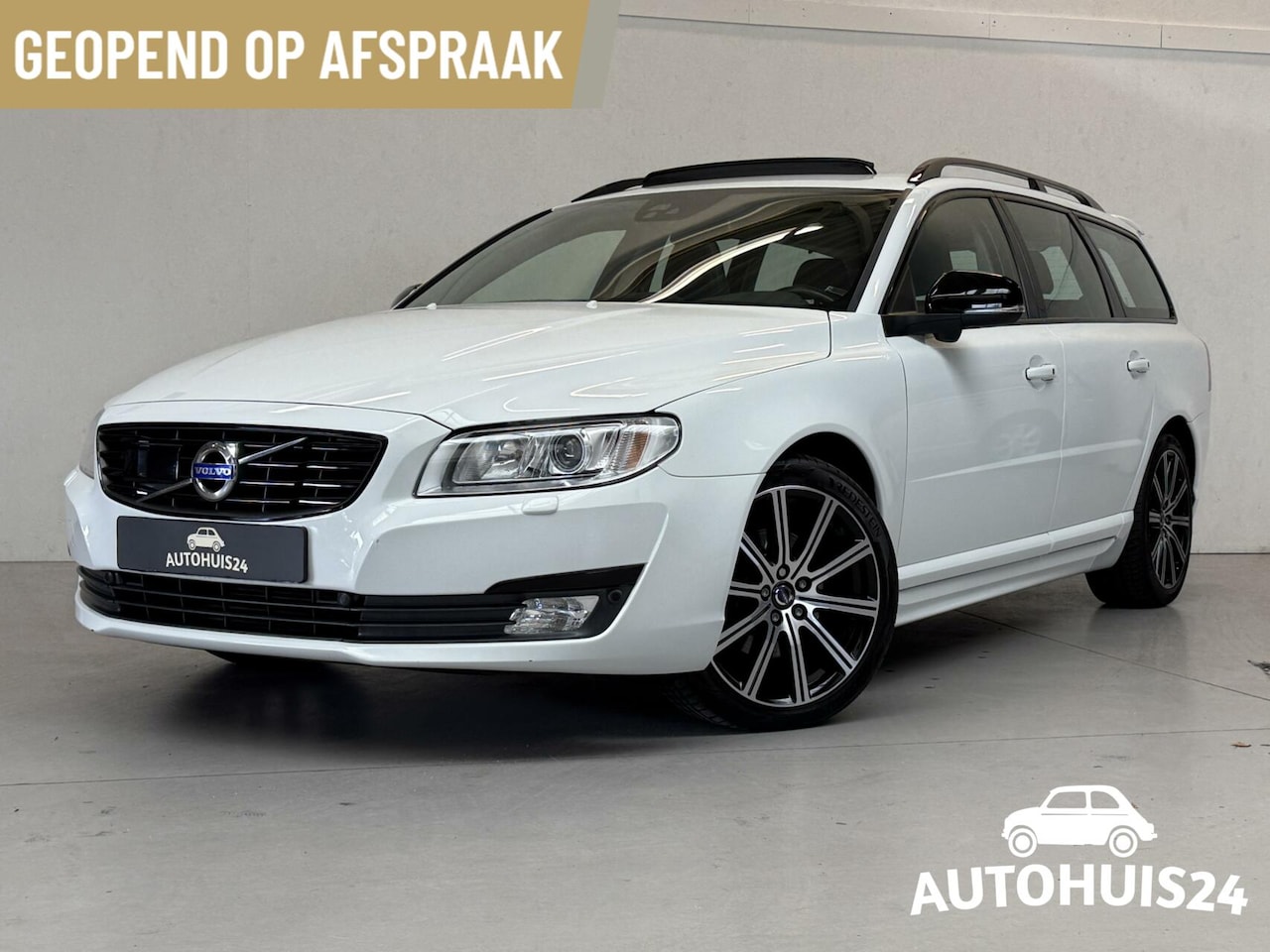 Volvo V70 - 2.0 T4 Dynamic Edition ACC Dynaudio Dakje Trekhaak - AutoWereld.nl