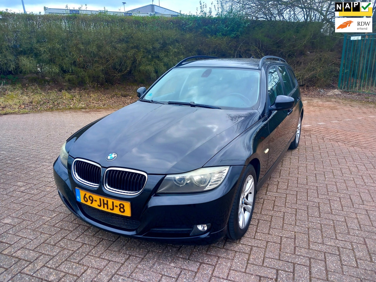 BMW 3-serie Touring - 318i Business Line apk tot 30-03-2026 - AutoWereld.nl