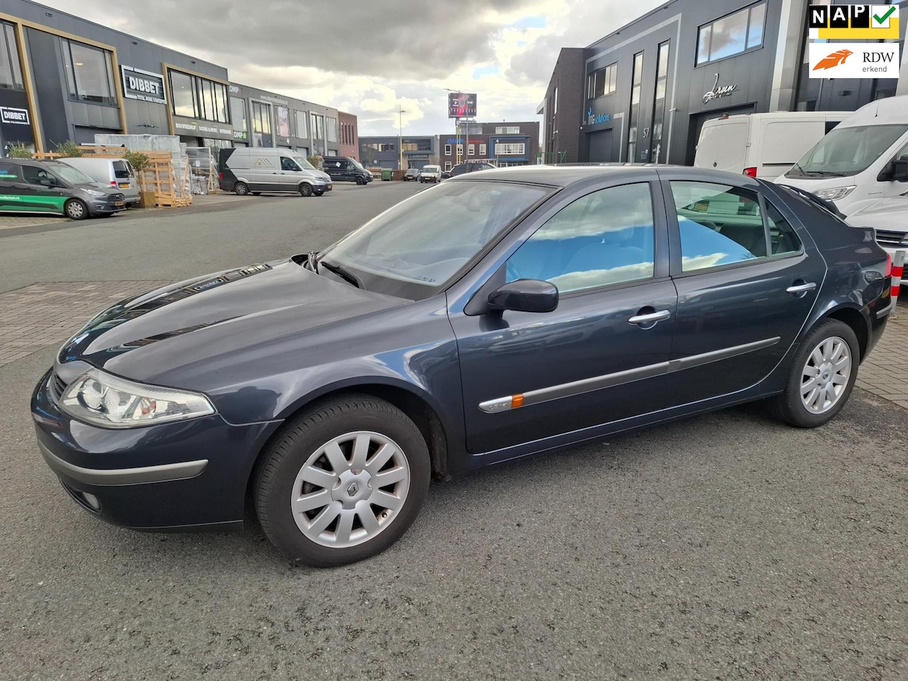 Renault Laguna - 1.8-16V Dynamique 1.8-16V Dynamique - AutoWereld.nl