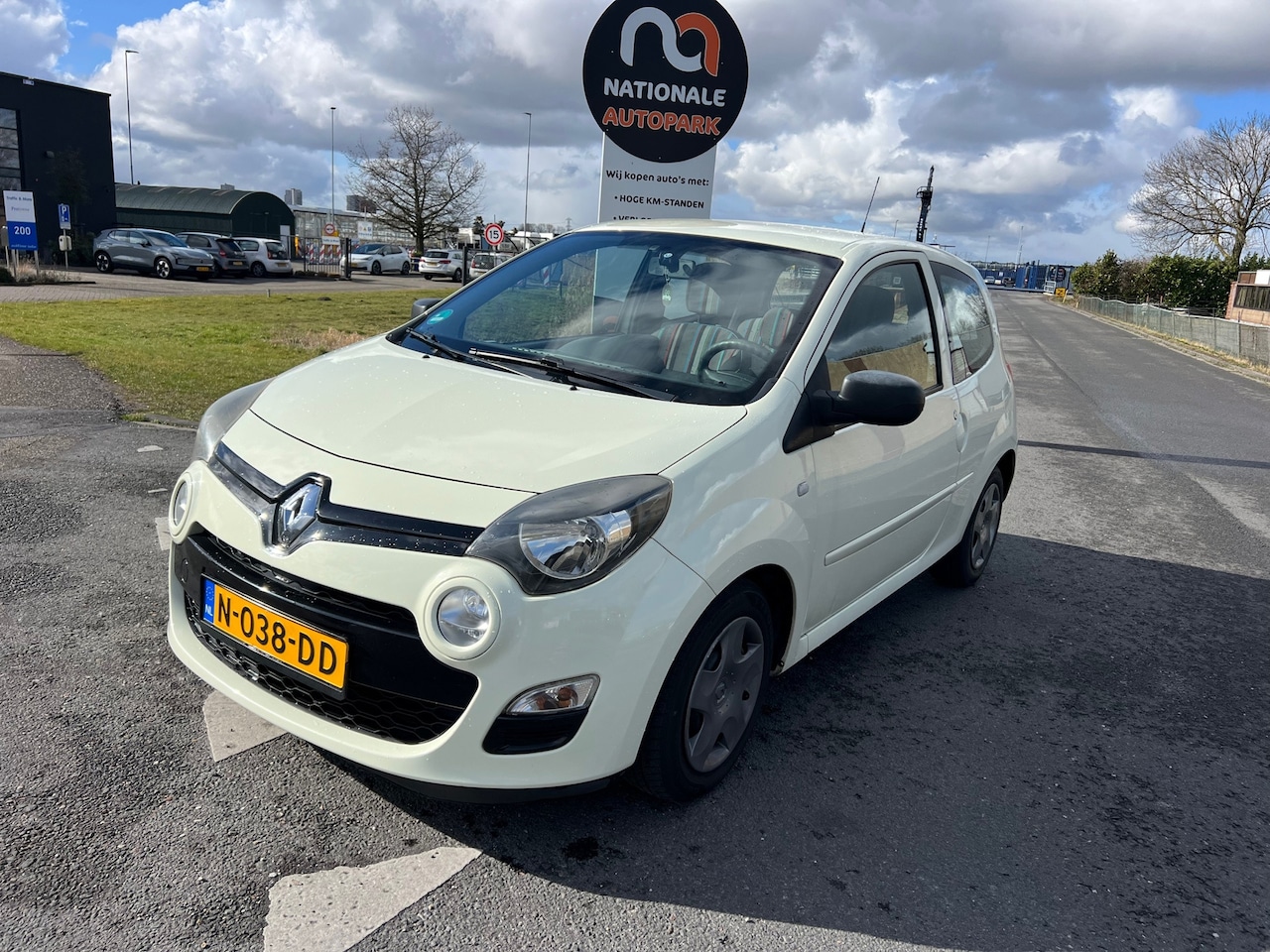 Renault Twingo - 2012 * 1.2 16V Authentique * AIRCO * APK * - AutoWereld.nl