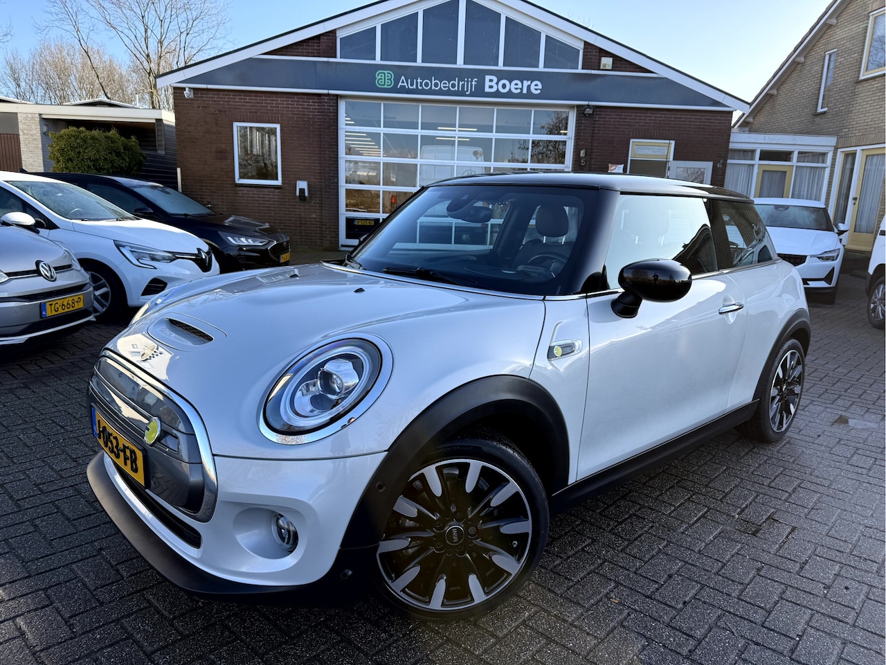 MINI Mini-Electric - 33 kWh Leer, Camera, Harman/Kardon - AutoWereld.nl