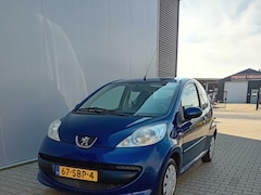 Peugeot 107 - 1.0-12V XR