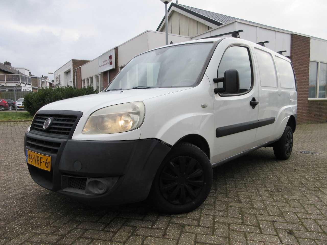 Fiat Doblò Cargo - 1.9 JTD Comfort Maxi Fiat Doblò - 1.9 MultiJet Basis Maxi / apk nieuw - AutoWereld.nl