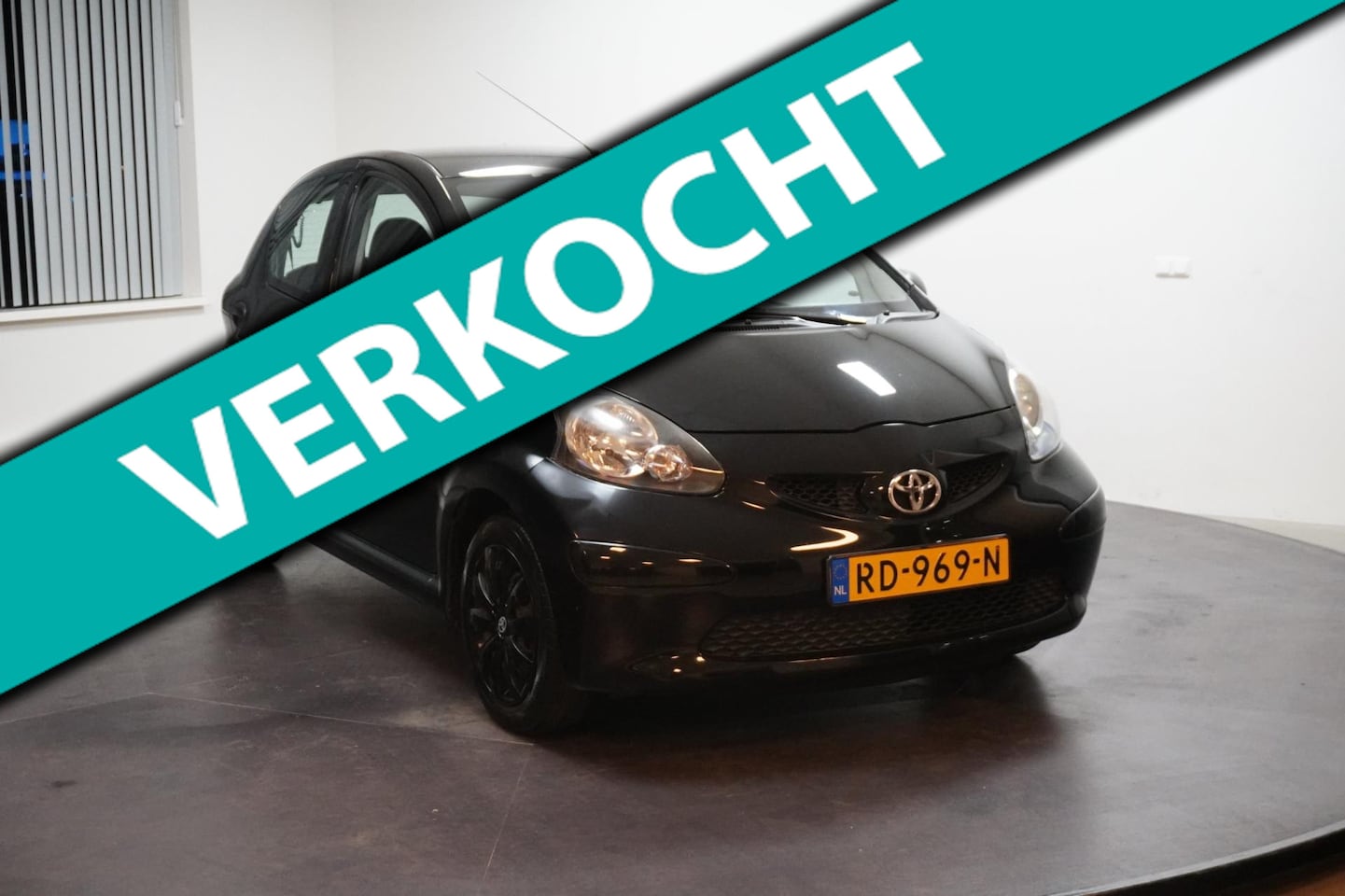 Toyota Aygo - 1.0-12V Access 1.0-12V Access - AutoWereld.nl