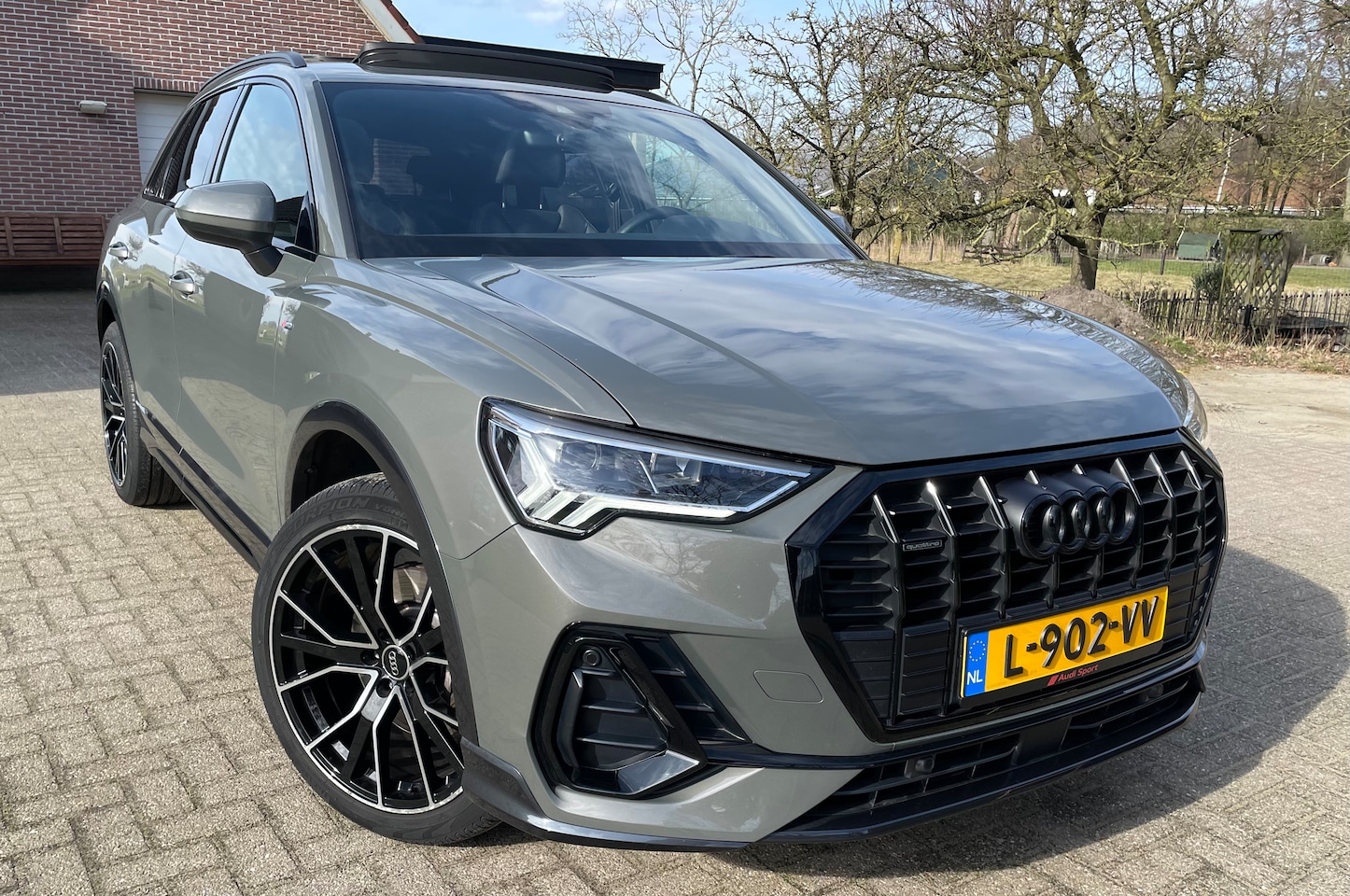 Audi Q3 - 40 TFSI quattro S Line edition one Audi Q3 40 2.0 TFSI S-Line Quattro PANO/Keyless/Virtual/ACC - AutoWereld.nl