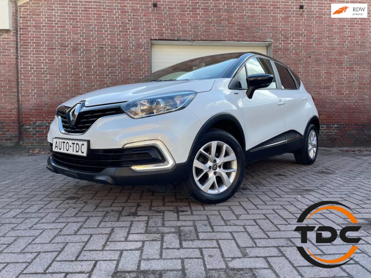 Renault Captur - 0.9 TCe Life AIRCO NAVI CRUISE LMV STOELVERWARMING - AutoWereld.nl