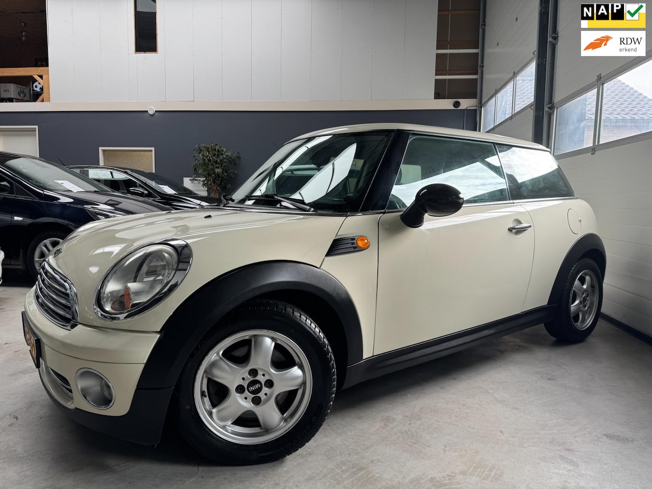 MINI One - Mini 1.4 Airco Cruise Stoelverwarming - AutoWereld.nl