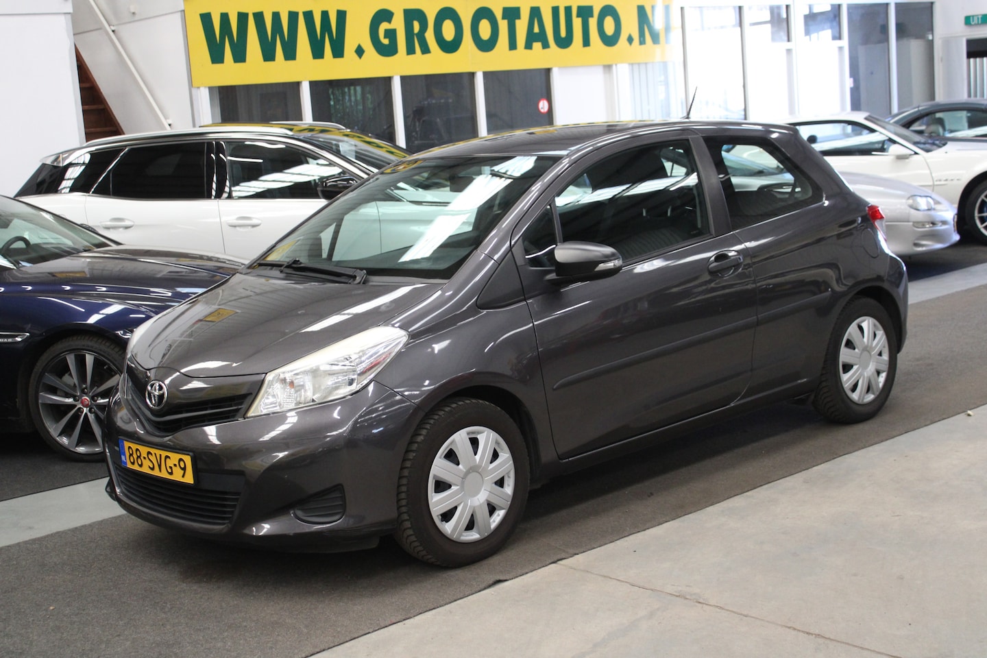 Toyota Yaris - 1.0 VVT-i Comfort Trekhaak, Isofix, Stuurbekrachtiging - AutoWereld.nl