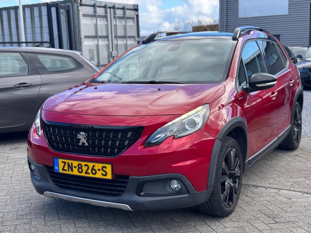 Peugeot 2008 - 1.2 PureTech Allure Automaat Pano Clima Leer van - AutoWereld.nl