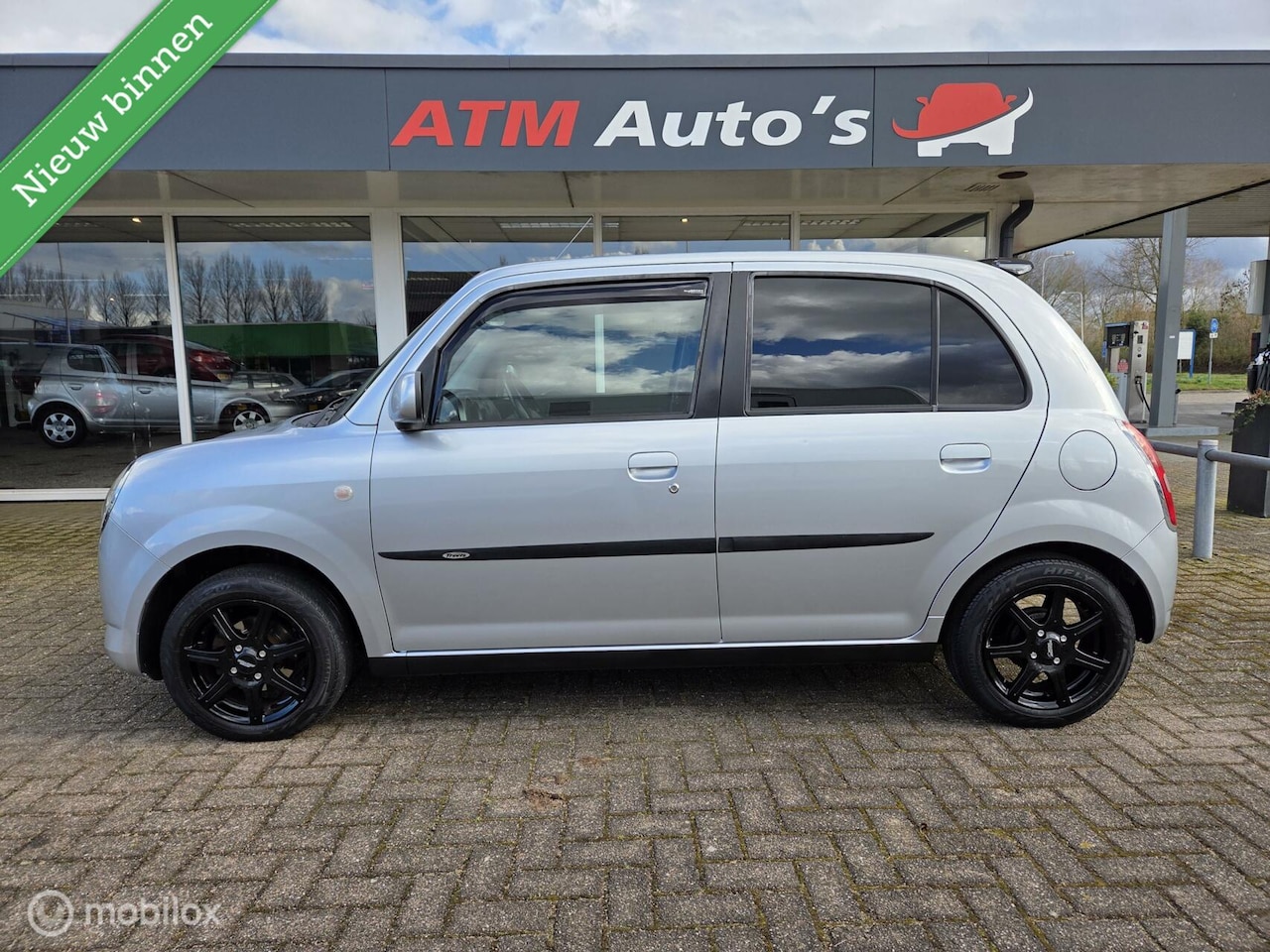 Daihatsu Trevis - 1.0 Airco Apk 12-2025 LMV Navigatie Camera - AutoWereld.nl