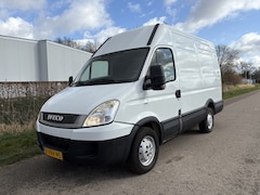 Iveco Daily - 35S13 300 / L2H2 / 3500 KG TREKGEWICHT / 176dkm