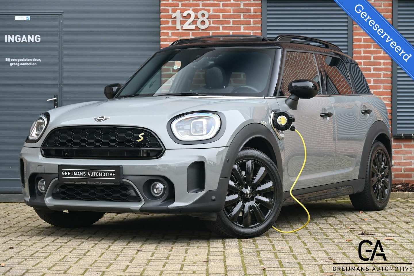 MINI Countryman - 2.0 Cooper SE ALL4|PANO|18''|NAVI|CARPLAY|KEYLESS - AutoWereld.nl