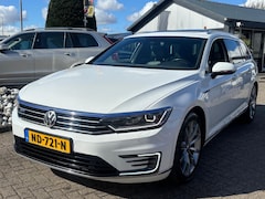 Volkswagen Passat Variant - 1.4 TSI GTE Highline 2017 Wit Pano Virtual Cockpit