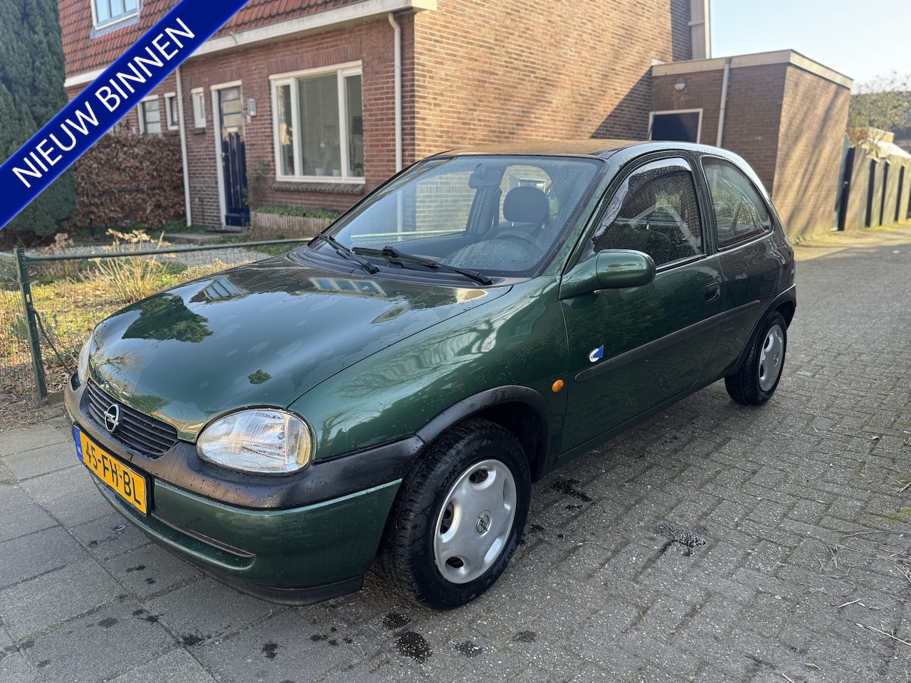 Opel Corsa - 1.2i-16V Strada SUPER MOOI, VAN LIEFHEBBER - AutoWereld.nl