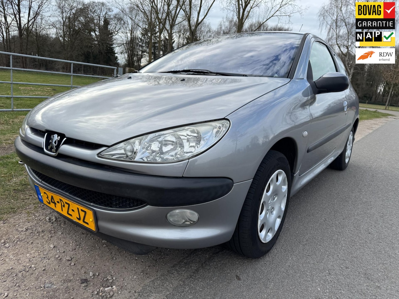 Peugeot 206 - 1.4-16V Gentry Premium met airco en trekhaak - AutoWereld.nl