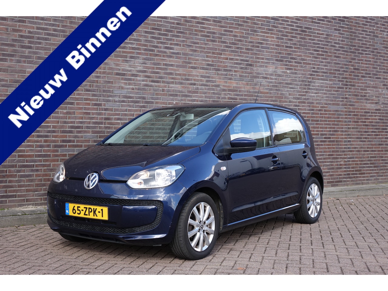 Volkswagen Up! - 1.0 move up! BlueMotion 1.0 move up! BlueMotion, navigatie, blauw metallic, 5 deurs, alu velgen Zeer mooie auto - AutoWereld.nl