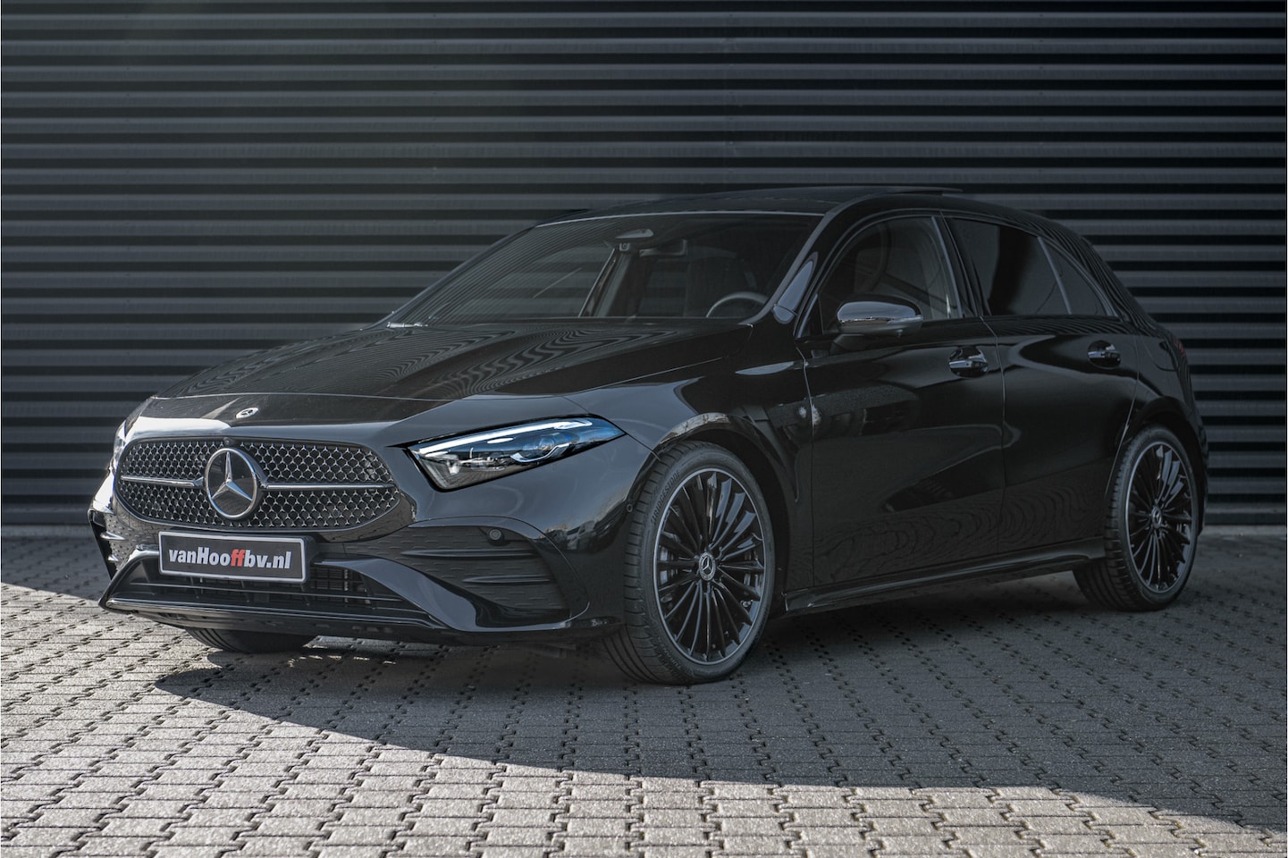 Mercedes-Benz A-klasse - 200 AMG Line - Panodak - Multibeam - Burmester - AutoWereld.nl