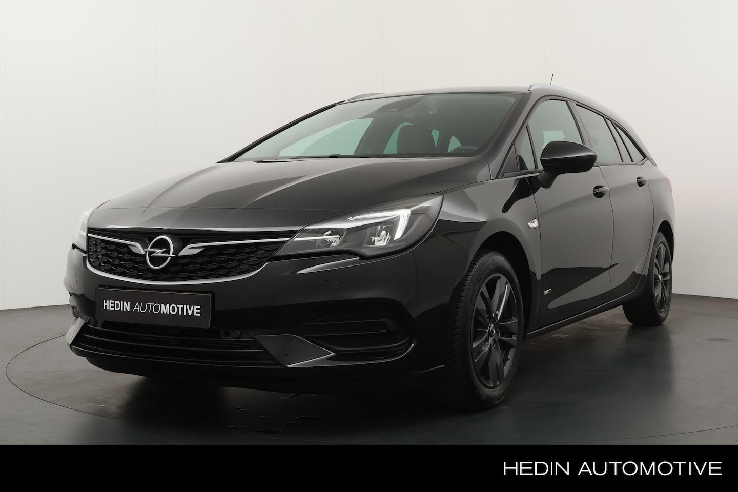 Opel Astra Sports Tourer - 1.2 145pk Ultimate Parkeersensoren V+A | Achteruitrijcamera | Trekhaak | Apple Carplay & A - AutoWereld.nl