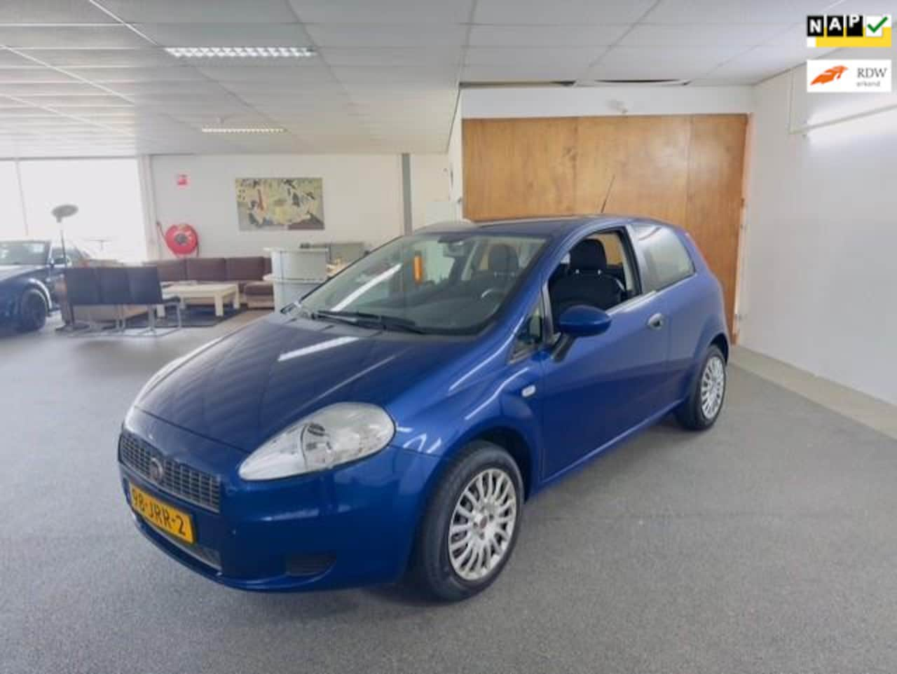 Fiat Grande Punto - 1.2 Active Apk Nieuw,1e eigenaar,Airco,N.A.P,weinig kilometers,E-Ramen,2 sleutels + boekje - AutoWereld.nl