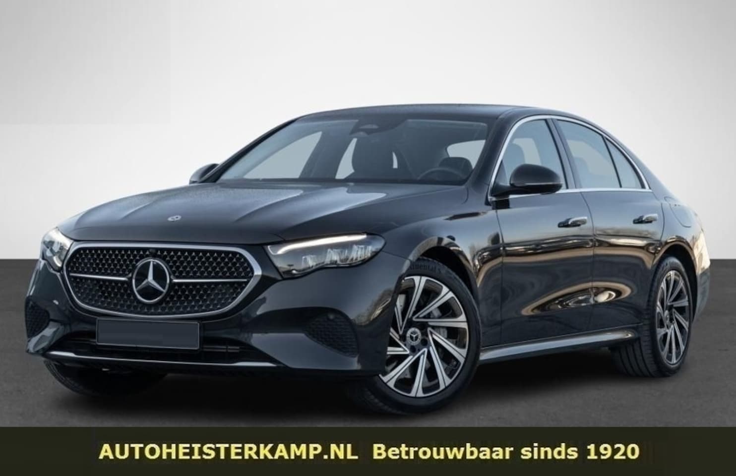 Mercedes-Benz E-klasse - 300 e Avantgarde Distronic 19 Inch Stoelverwarming Stuurverwarming - AutoWereld.nl