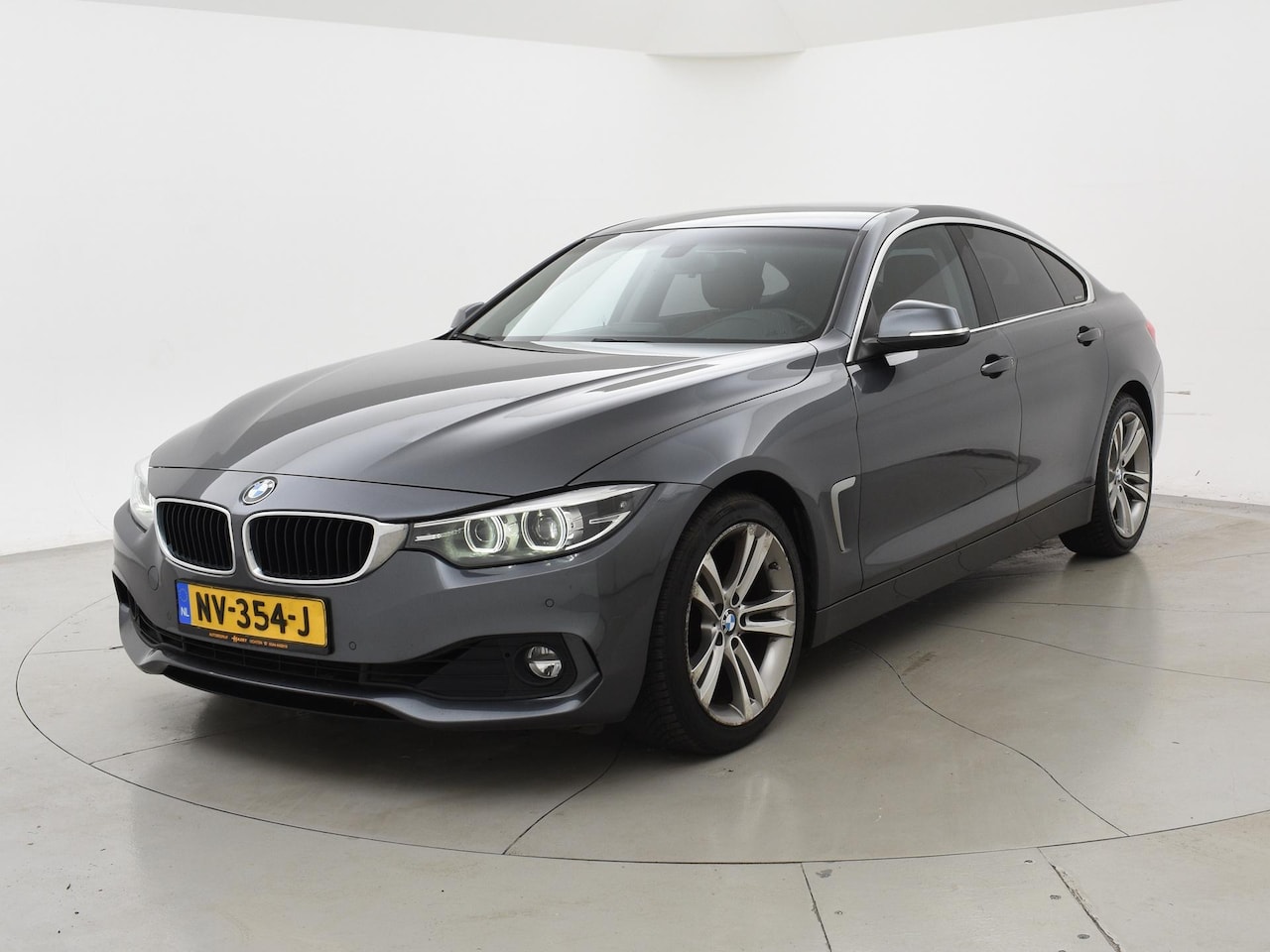 BMW 4-serie Gran Coupé - 418i EXECUTIVE | LEDER | NAVI | STOELVERWARMING | LED | 18 INCH LMV - AutoWereld.nl