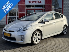 Toyota Prius - 1.8 HYBRID DYNAMIC NL-AUTO LED KEYLESS AFN-TREKHAAK NAVI BLUETOOTH HEAD-UP CRUISE CAMERA 1