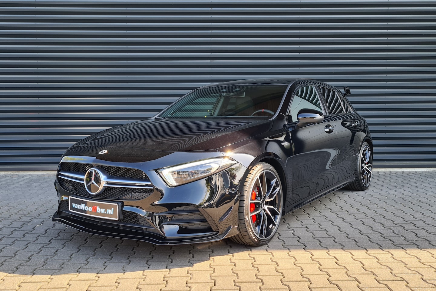 Mercedes-Benz A-klasse - AMG 35 4MATIC -Aerodynamica-PANO-Burmester - AutoWereld.nl