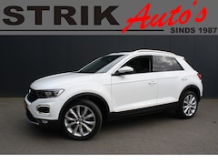 Volkswagen T-Roc - 1.5 TSI Sport - PANORAMADAK - TREKHAAK - VIRTUAL COCKPIT - NAVIGATIE