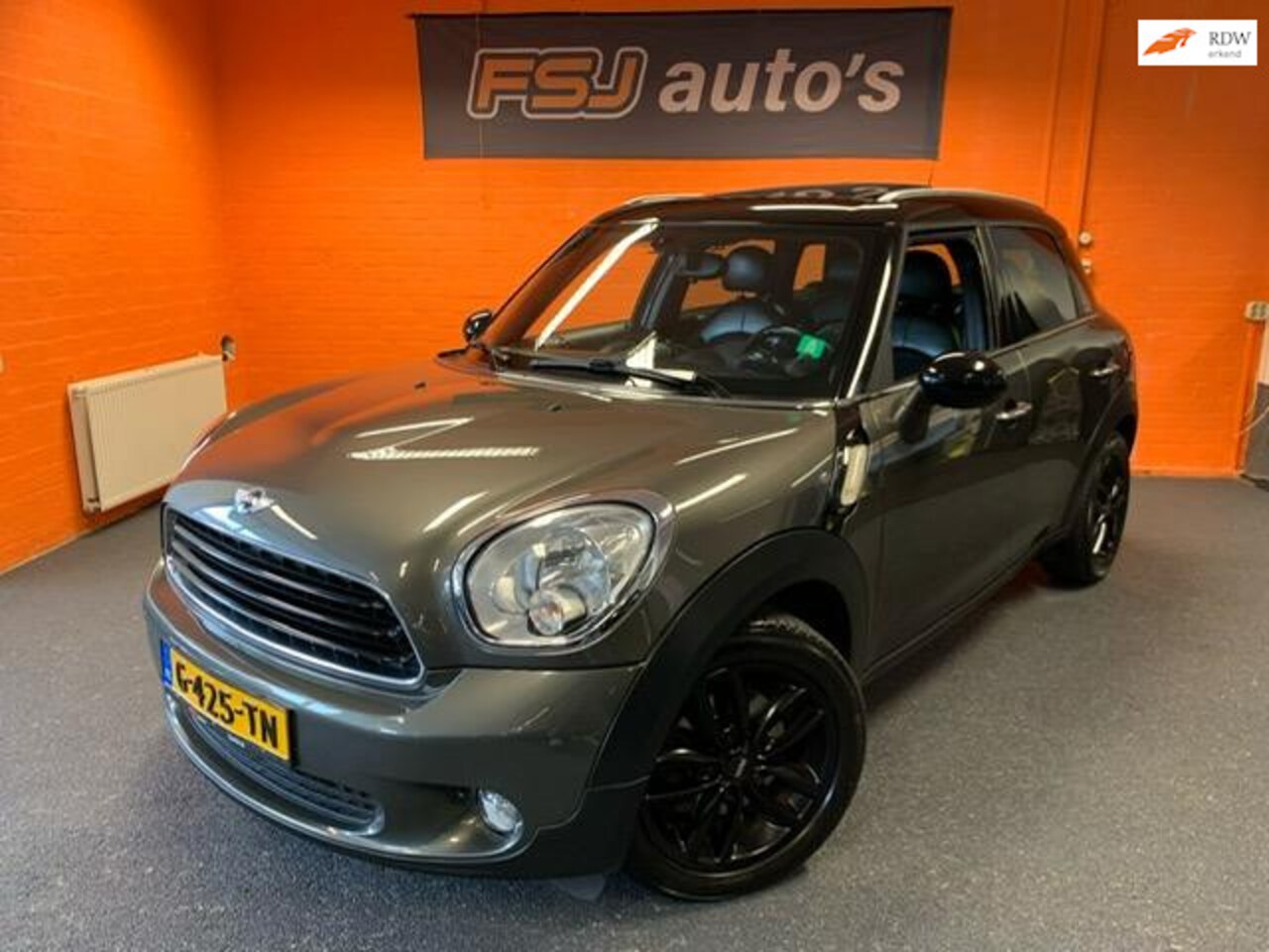 MINI Countryman - Mini 1.6 Cooper Pepper / Elek. Pano / Leder / Cruisecontr. - AutoWereld.nl