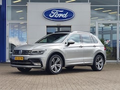 Volkswagen Tiguan - 2.0 TSI 4Motion Highline R-Line | Panoramadak | Elek. Trekhaak | R-Line exterieur | achter