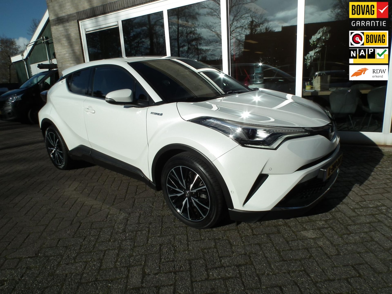 Toyota C-HR - 1.8 Hybrid Executive Zeer nette auto 34dkm!! - AutoWereld.nl