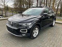 Volkswagen T-Roc - 1.5 TSi Sport Pano | Stoelverw | LED | Digital Cockpit | Trekhaak