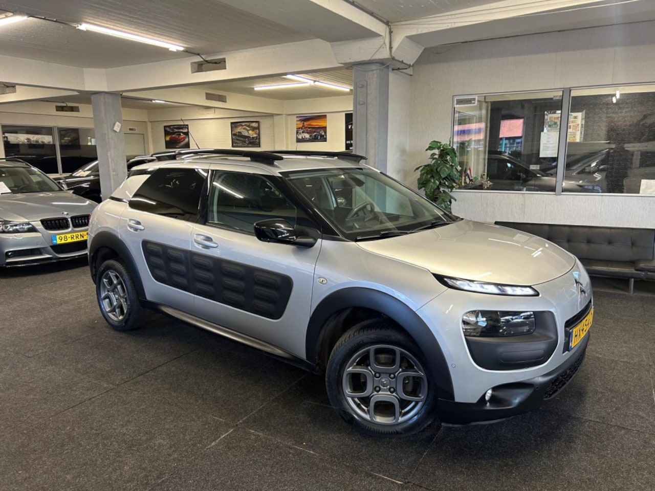 Citroën C4 Cactus - 1.2 PureT. Business*AUT*Pano*Camera*Stoelver. - AutoWereld.nl