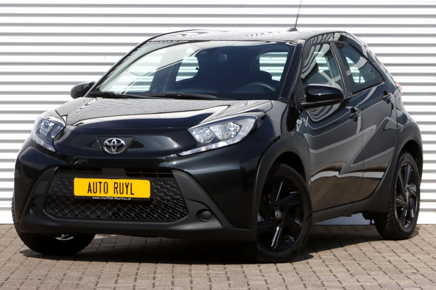 Toyota Aygo X - 1.0 VVT-i MT Play Sportvelgen / Carplay - AutoWereld.nl