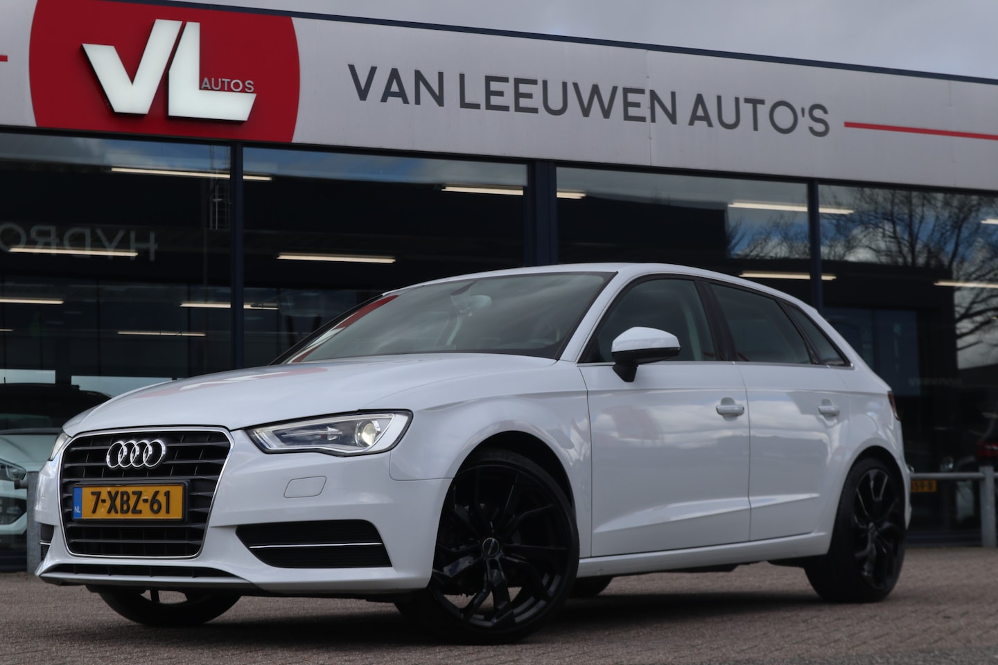 Audi A3 Sportback - 1.4 TFSI Ambiente Pro Line plus | Automaat | Navi | Clima - AutoWereld.nl