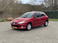 Peugeot 206 - 1.4 Forever NAP I AIRCO I 5 DRS I LEUKE AUTO