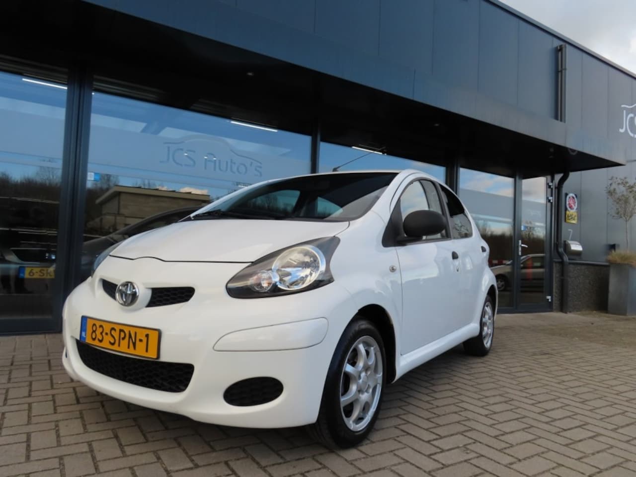 Toyota Aygo - 1.0-12V Cool Airco 5 Drs Licht Metaal 2011 - AutoWereld.nl