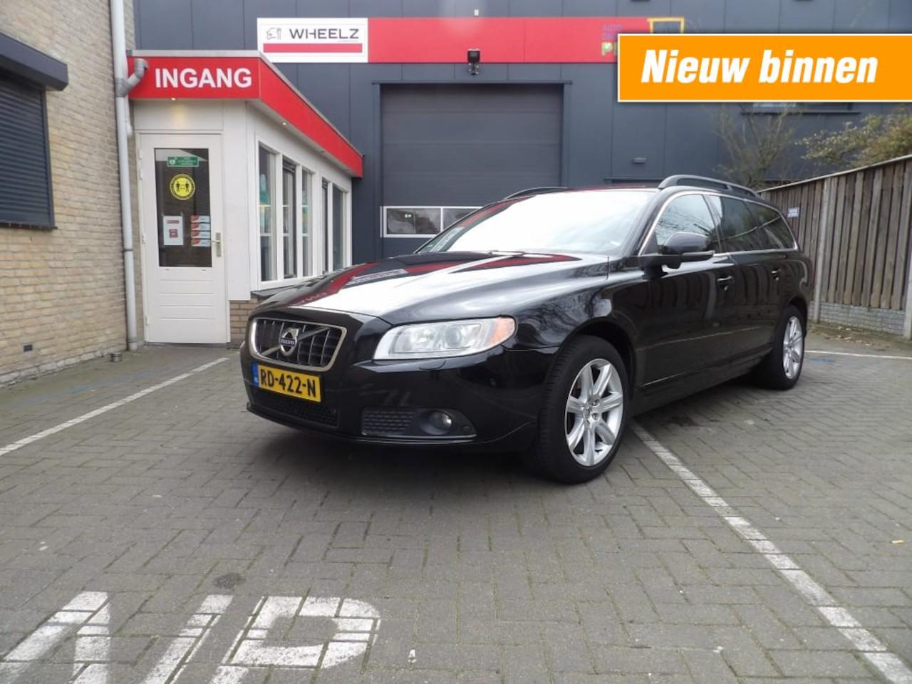 Volvo V70 - D5 / automaat / leer / Blis / add. cruise - AutoWereld.nl