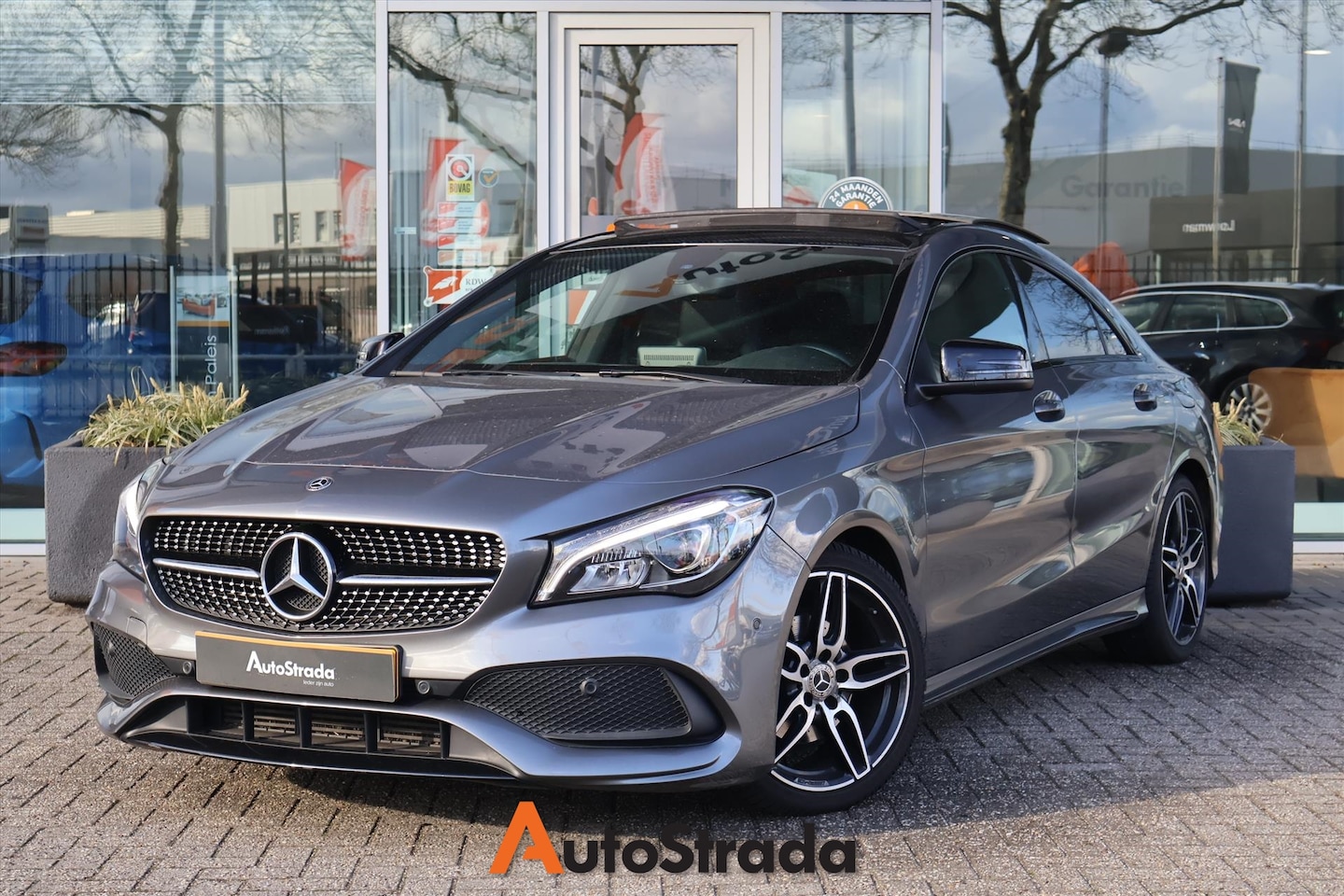 Mercedes-Benz CLA-Klasse - 180 AMG-Line 122pk 7G-DCT | Pano | Camera | Navi | Cruise | LED | Stoelverwarming - AutoWereld.nl