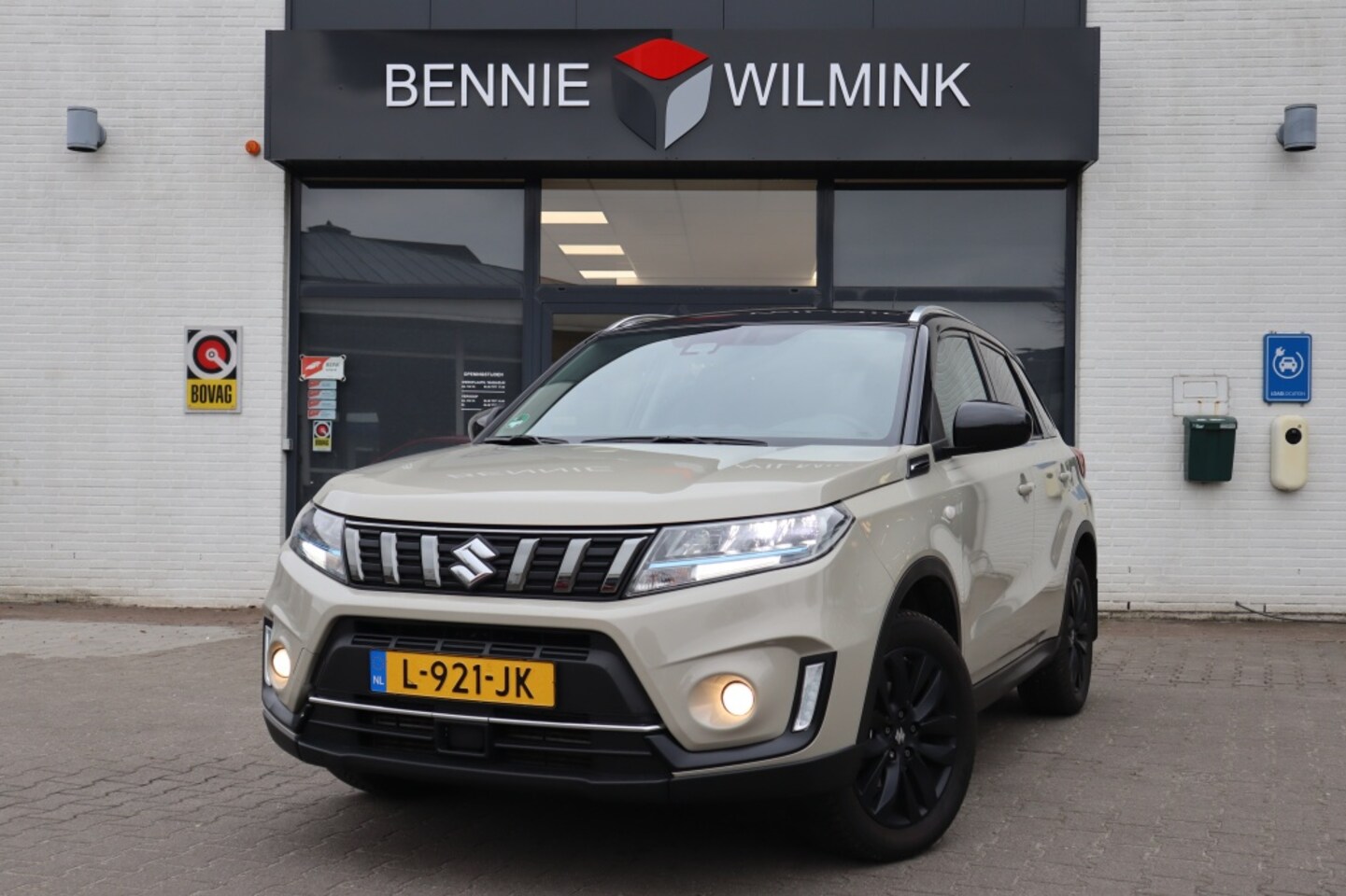 Suzuki Vitara - 1.4 Boosterjet Select Hybrid Automaat Trekhaak/AdaptiveCruise/Ap - AutoWereld.nl