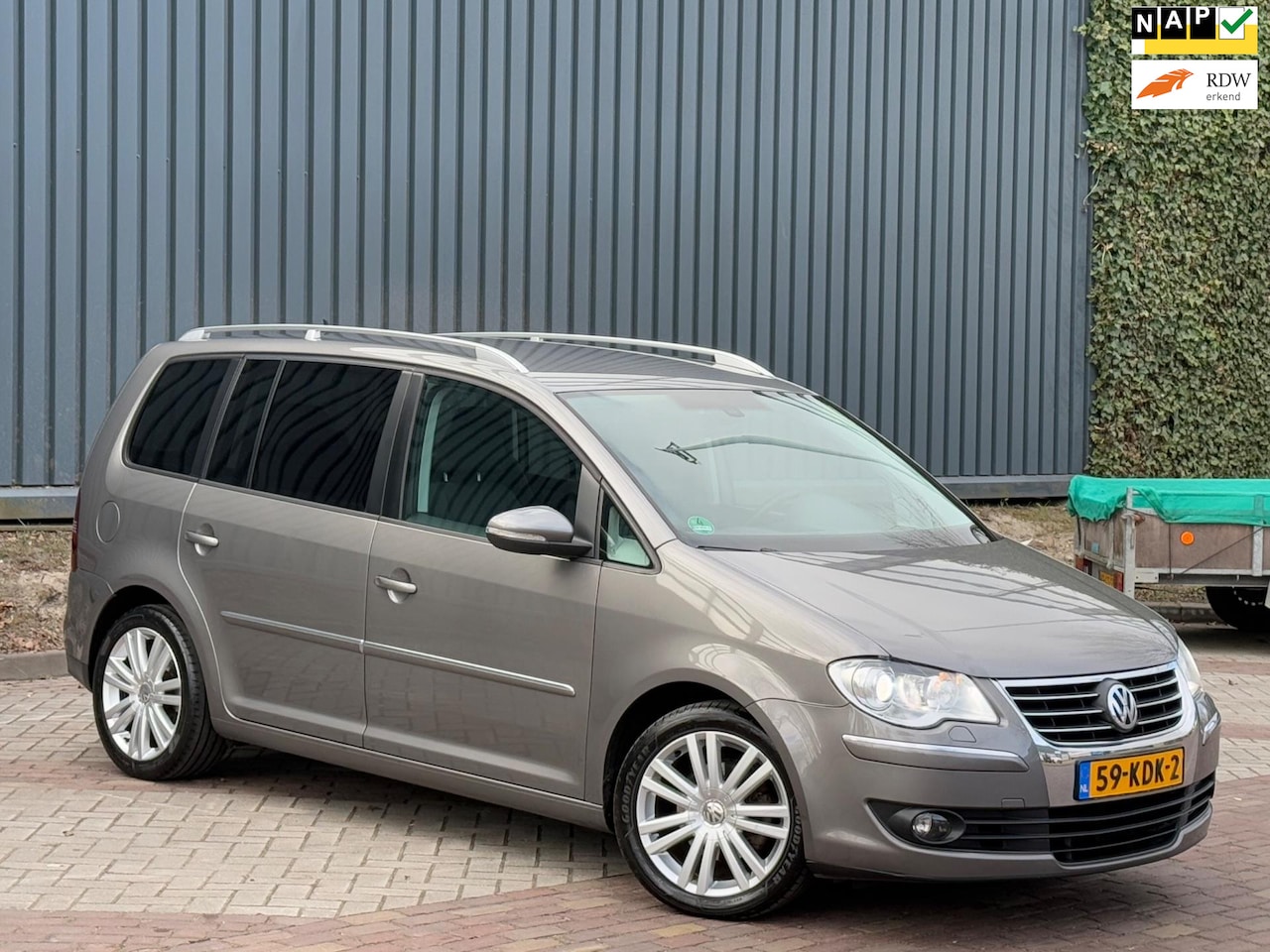 Volkswagen Touran - 1.4 TSI Highline 7p |Xenon |Cruise |Stuurbed |Lmv |Nap |Boekjes - AutoWereld.nl